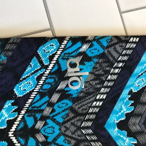 Alo Yoga Airbrush Seaport Blue Icelandic Leggings - Picture 5 of 7